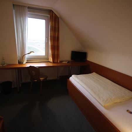 Hotel-Gaststatte Mutter Buermann Hemmingen  Exterior photo