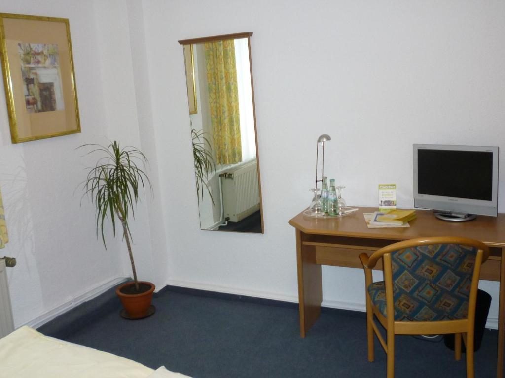 Hotel-Gaststatte Mutter Buermann Hemmingen  Room photo